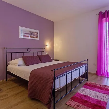 Paliska In Ripenda Kras Villa *