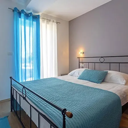 Villa Paliska In Ripenda Kras Labin (Istria)