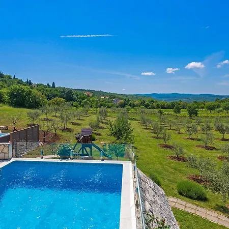Paliska In Ripenda Kras * Labin (Istria)